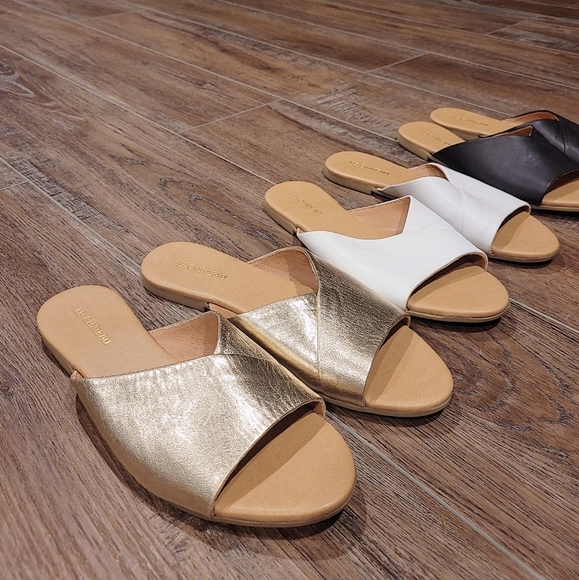 Le Chateau Leather sandal bundle (3 pairs). Women size 38 (size 7 U S.) - Picture 2 of 5